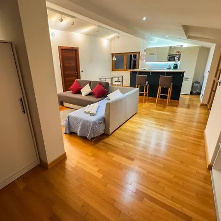 דירה Suite14